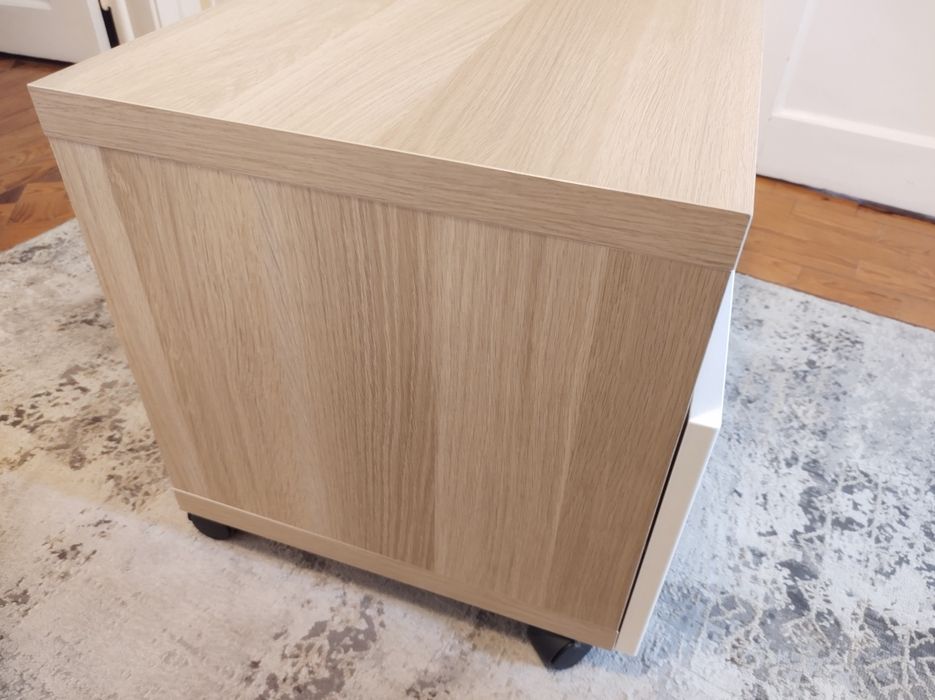 Móvel apoio besta Ikea