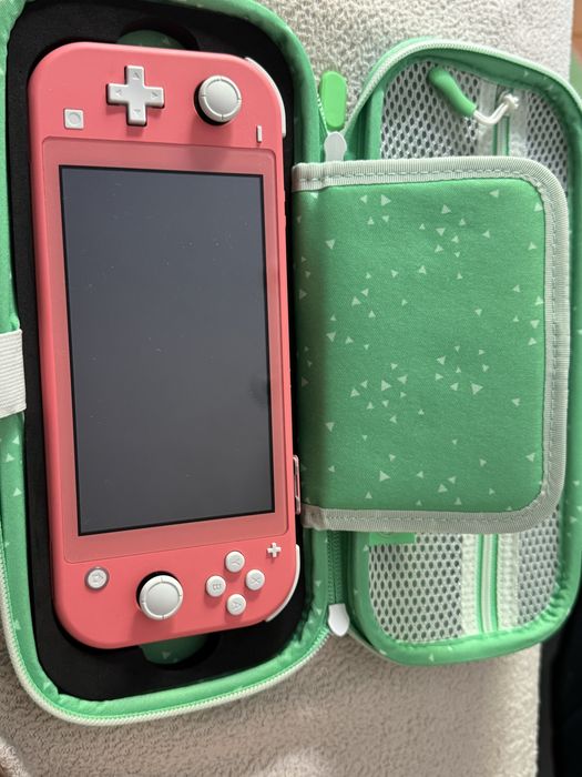 Nintendo Switch Lite Rosa (Como Nova) + 2 Jogos (Mario + Crash) + Capa