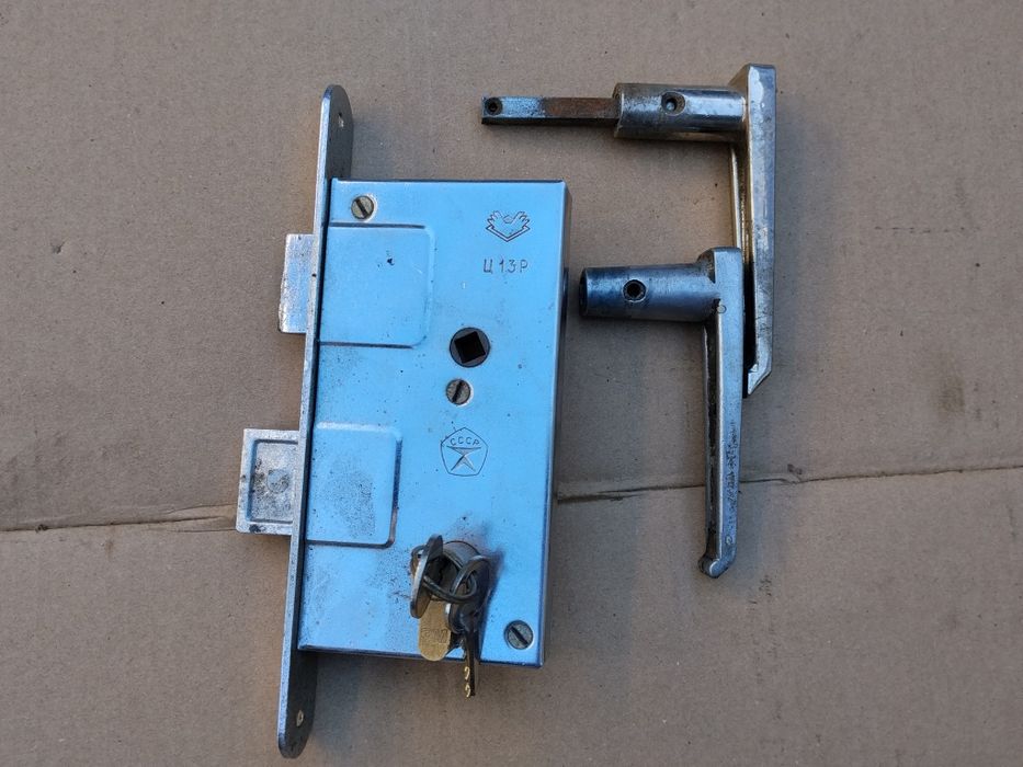 Продам замки разные.