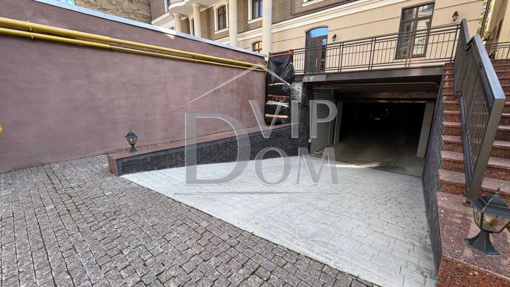 ПРОДАМ квартиру СВОЁ ОТОПЛЕНИЕ кирпичный, клубный дом Базарная улица