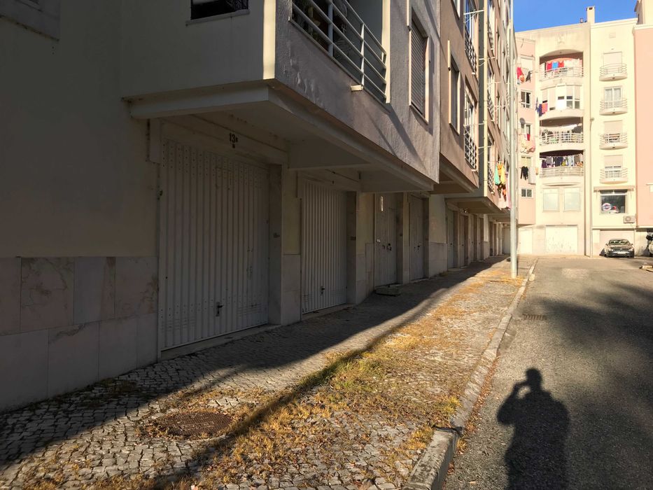 Garagem para alugar - Anta de Agualva
