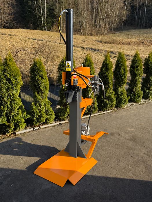Łuparka hydrauliczna do drewna pionowa
