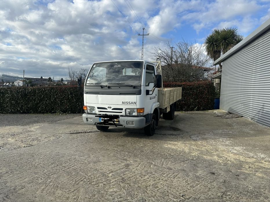 Nissan cabstar so 140 mil km