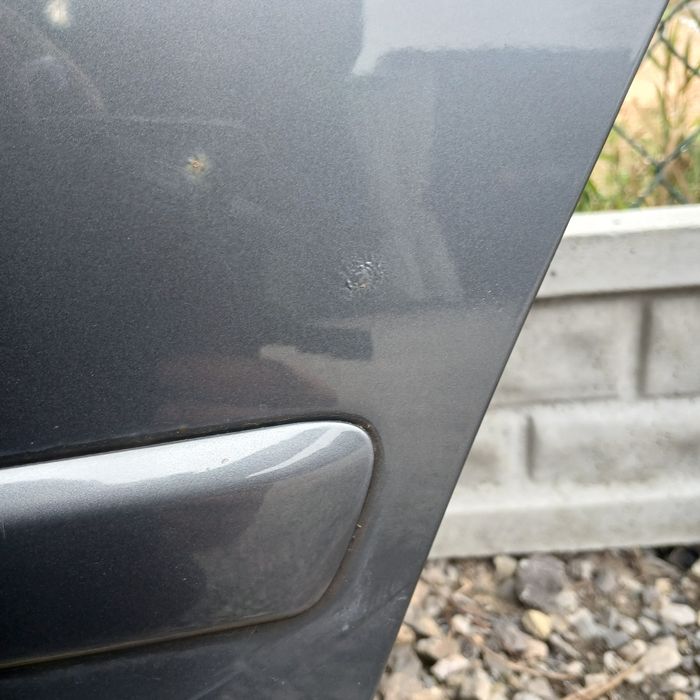 Poszycie drzwi lewy tył Audi a4 b6 lx7z