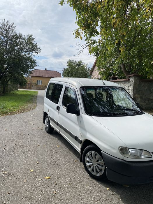 В Продажі Пежо Партнер