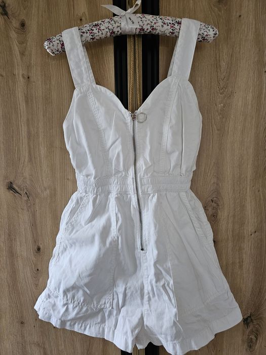 Kombinezon że spodenkami S