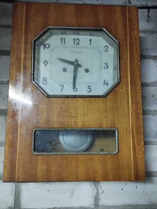 Годинник настінний