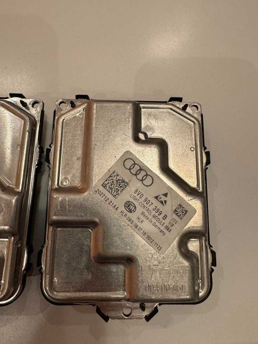 Блок керування фарами Hella 8V0907399B оригінал vw tiguan  Golf 7