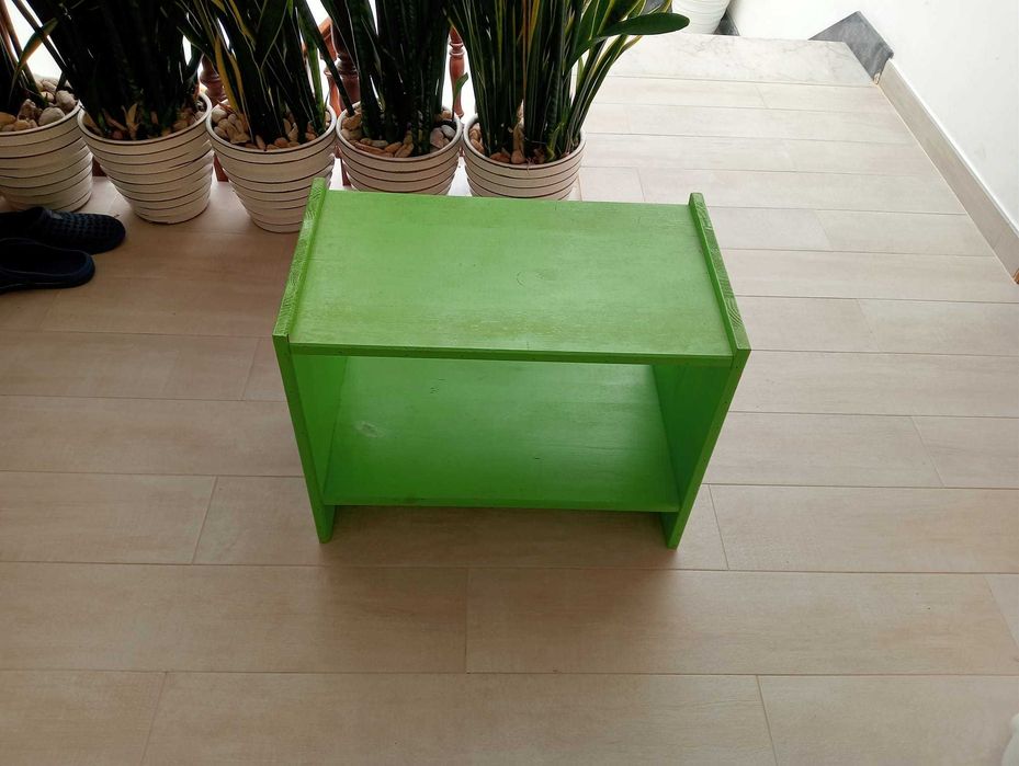 Banco verde, tenho dois