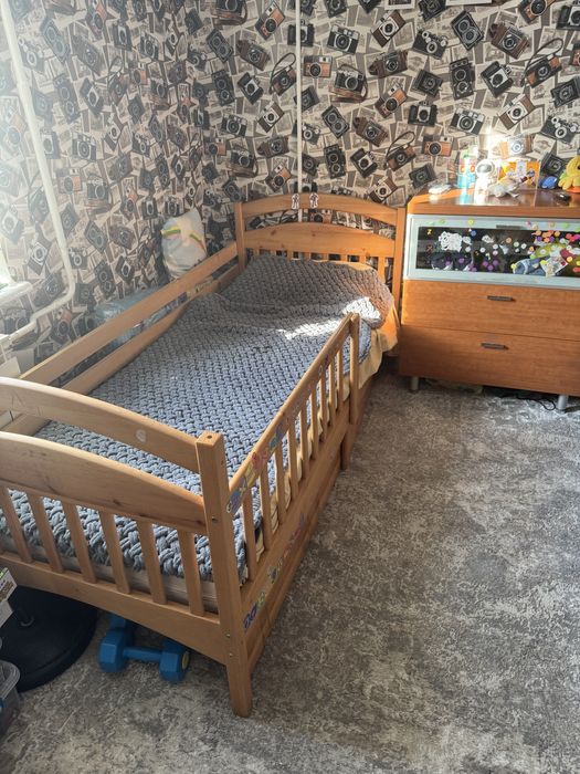 Ліжко двохярусне