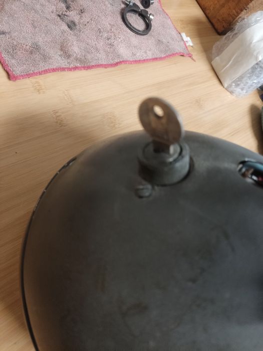 Vendo farol Lucas completo