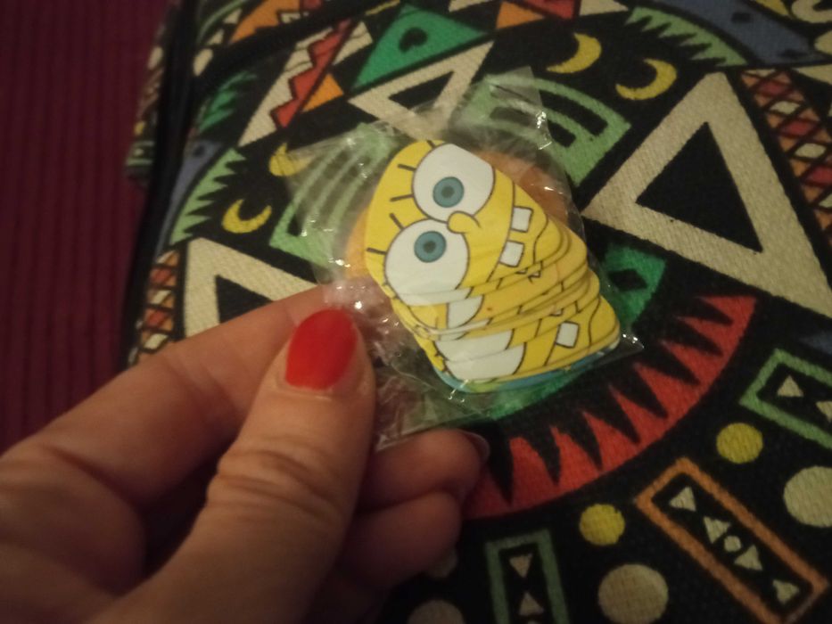 Ukuleke de madeira  como novo com saco e palhetas