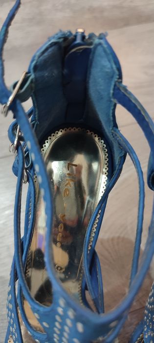 Szpilki, buty na wysokim obcasie, platformie