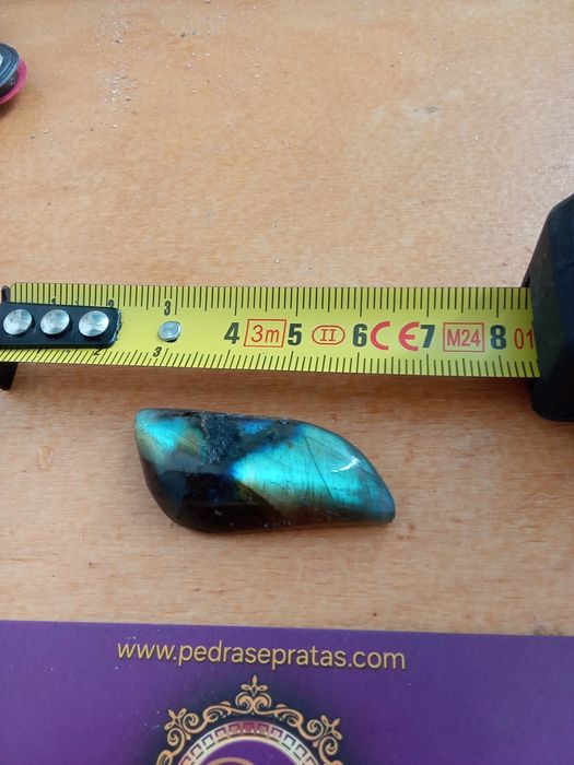Labradorita Natural  Um Espetáculo de Luz Azul por Apenas 20 €