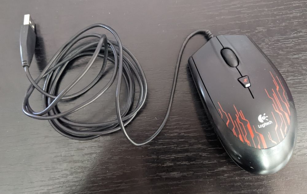 Мышь компьютерная Logitech геймерская
