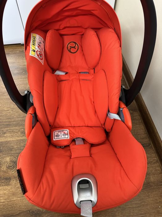 Продам автокрисло Cybex