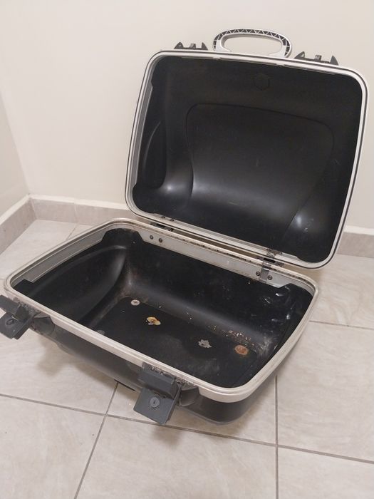 Sprzedam kufer motocyklowy