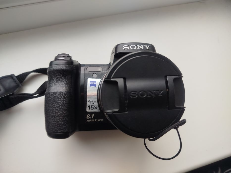 Sony Cyber-shot DSC-H9