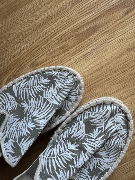 Гарні стильні туфлі esmara 38