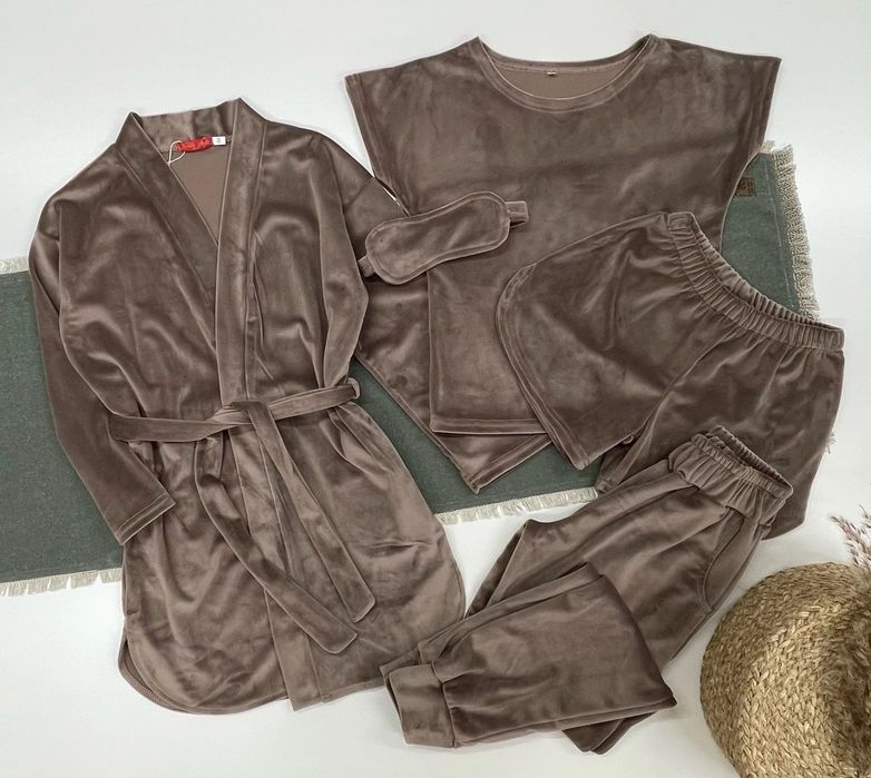 Піжама на дівчинку