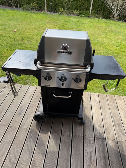 Grill gazowy Broil King Monarch 320 - używany, dobry stan