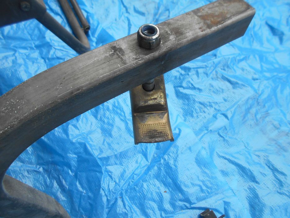 Suportes para pneus suplentes para semi  reboque.