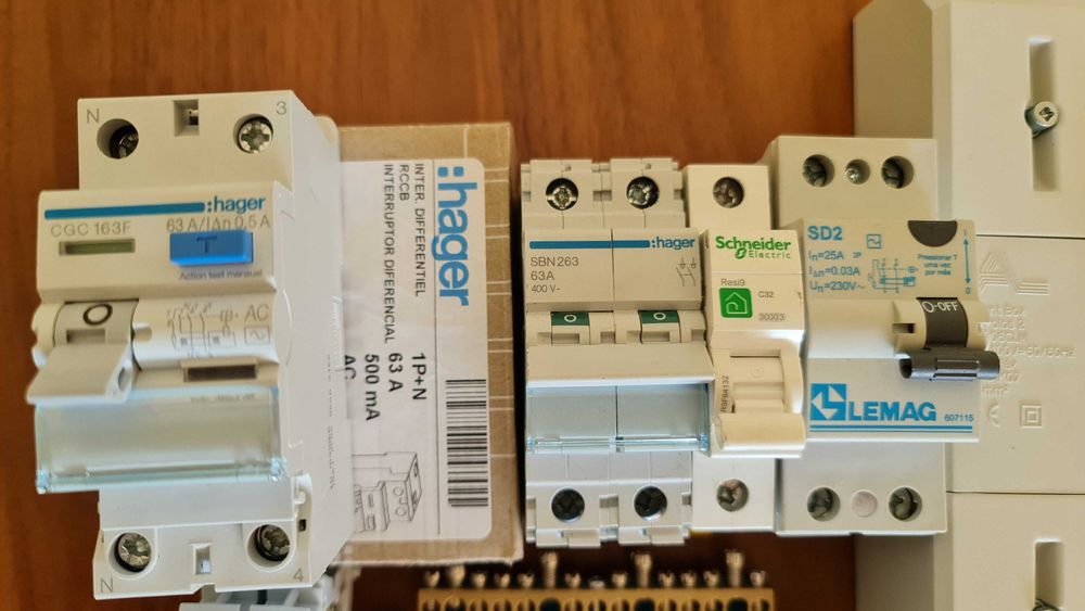 Pack Eletricista / Quadro Elétrico - Hager, Legrand, Schneider (Novos e Usados)