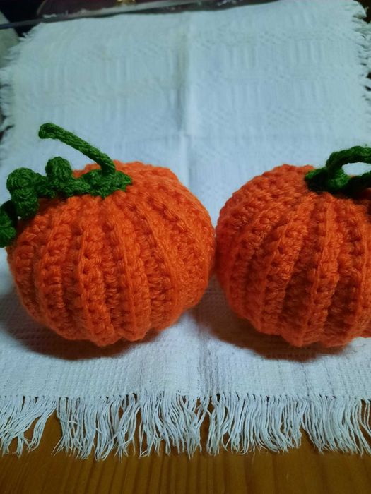 Abóboras de crochet para decoração de halloween