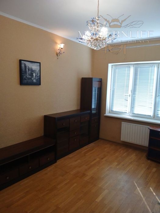 Продаж 1к квартири вул. Градинская 7