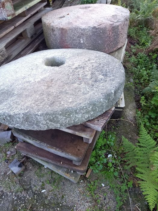 Mós e pias em pedra