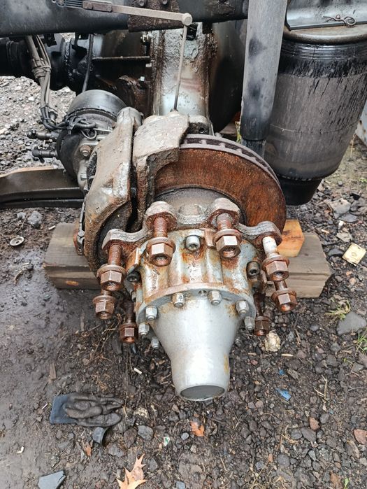 Продам ступиці Сканія