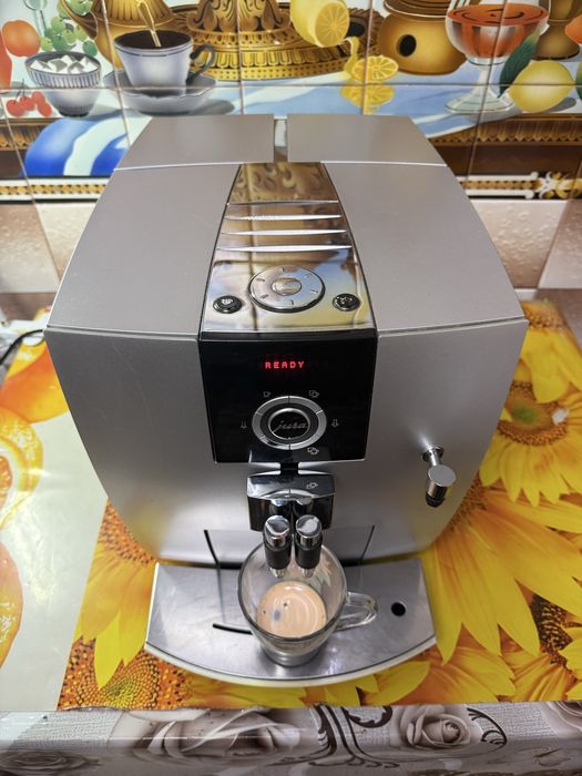 Кавомашина Jura Impressa J5