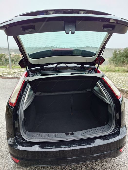 Ford focus 1.6 110cv  2010