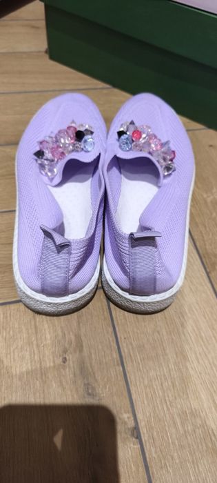 Liliowe trampki z kryształkami slipon