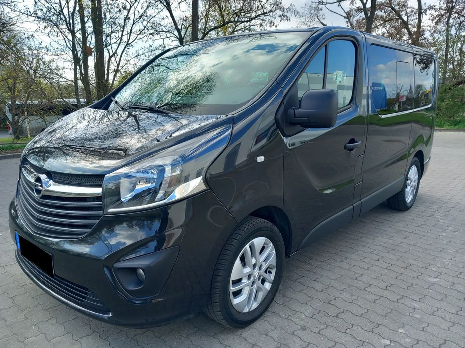 Opel Vivaro 1.6 BI-Turbo,8-osobowy,Navi,Klima,Parktronik,Tempomat,Bezwypadkowy