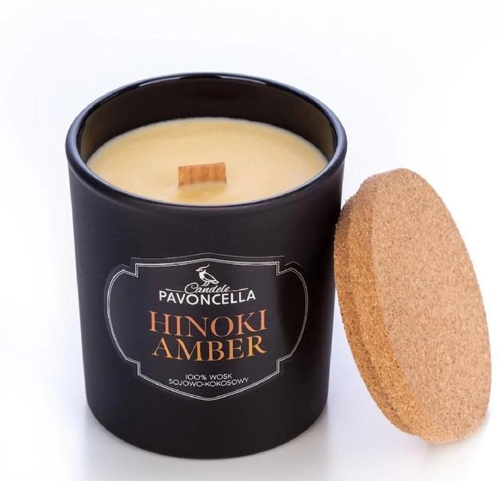 Świeczka sojowa Hinoki Amber czarna 135g Pavoncella oprawa: pudełko