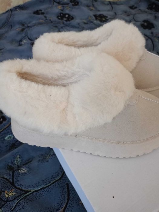 Дуже теплі черевики