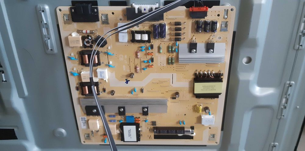 Zasilacz do telewizora Samsung QE50Q67AAU sprawdzony sprawny