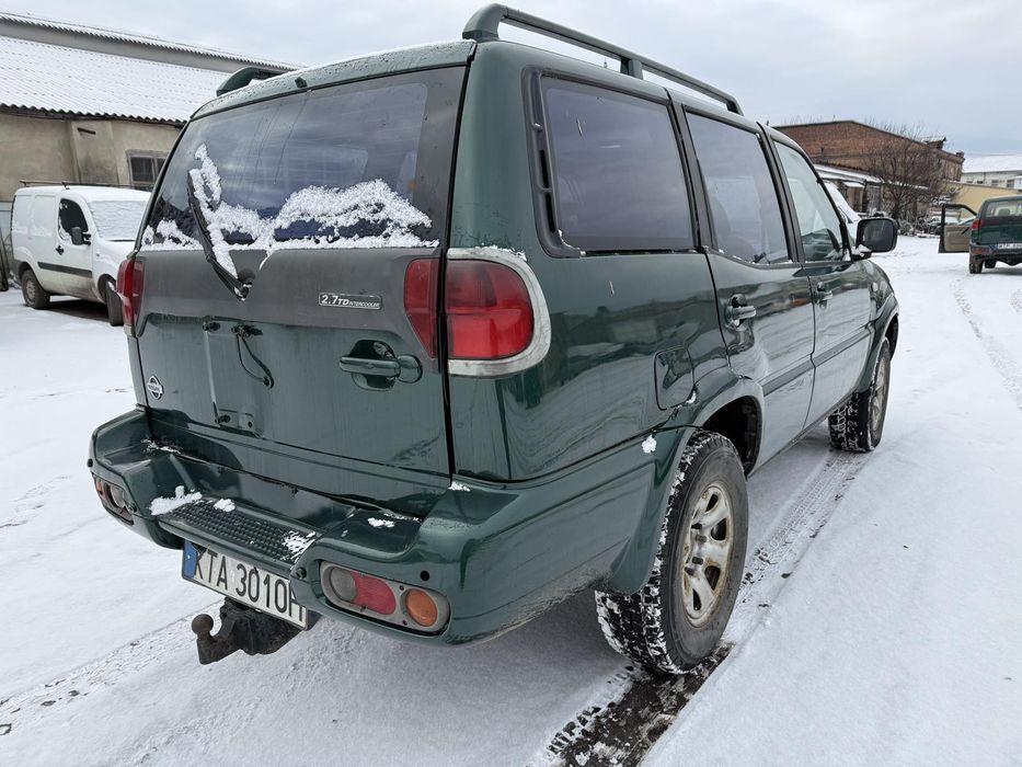 Nissan Terrano 2001рік 2,7дизель повний привід 4х4