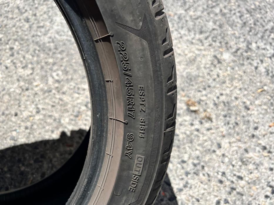 225/45/17 Bridgestone 2 pneus