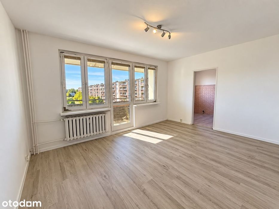 Kawalerka z dużym potencjałem i loggią – os. Dolnośląskie- 30,88 m²