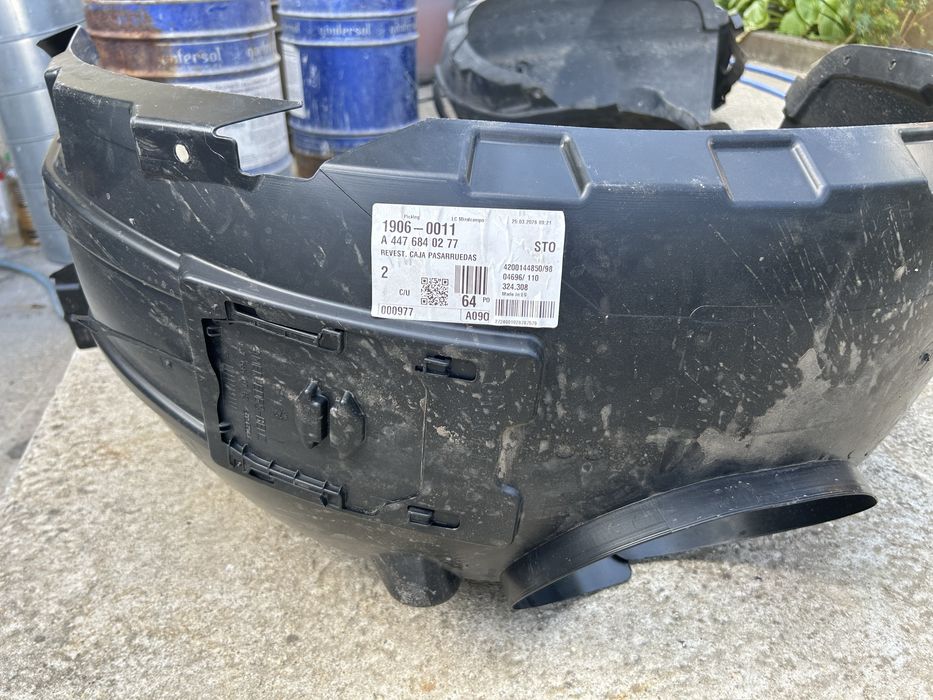 Para choques originais frente e trás e cava roda  Mercedes Vito W447 2019