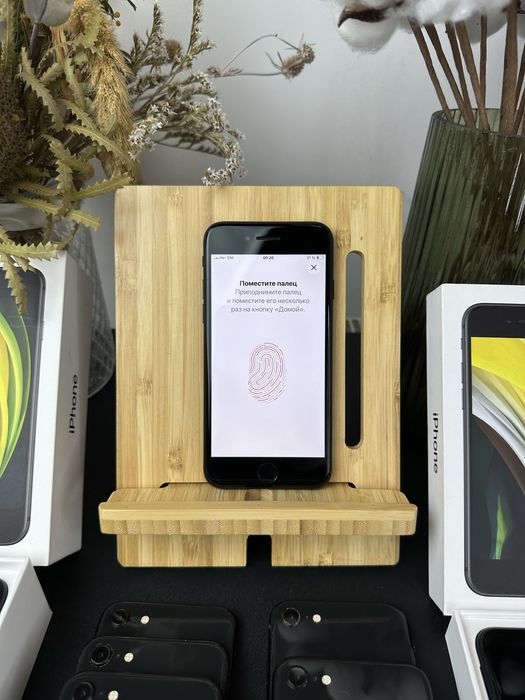100% акб iPhone Se2 64 gb Neverlock Apple Айфон