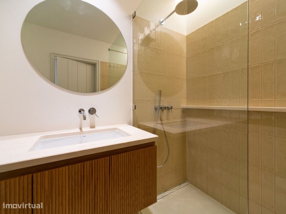 Apartamento T4 na Rua do Telhal