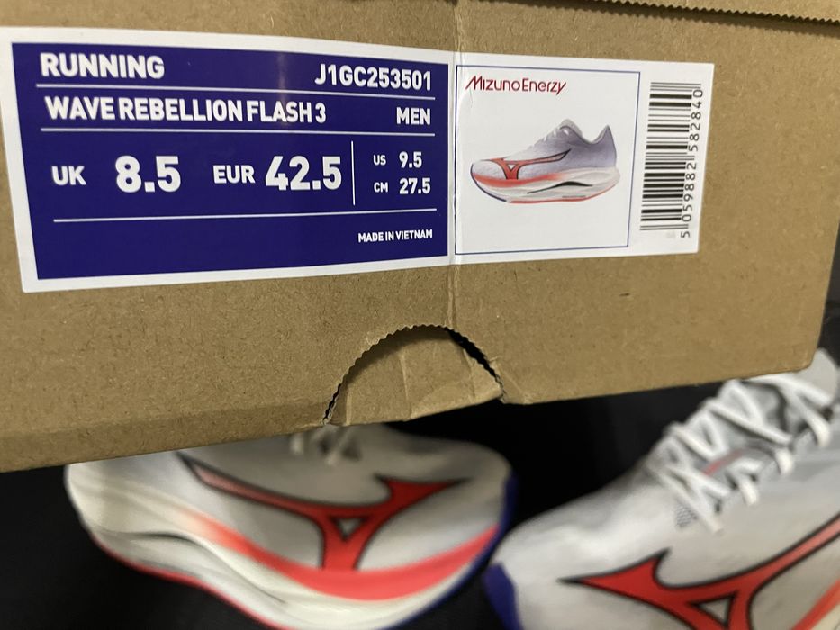 Mizuno Wave Rebellion Flash 3