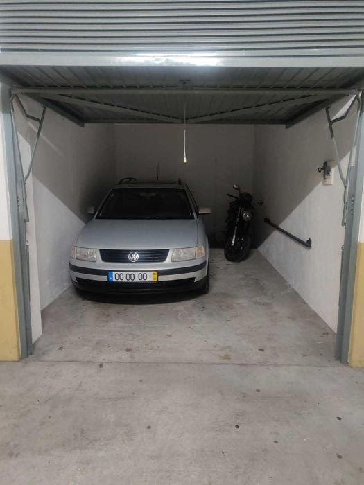 Apartamento T0 C/ Garagem Fórum de Coimbra/Portugal dos Pequenitos