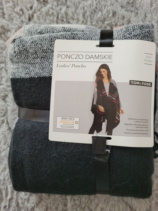Ponczo damskie ciepłe rozmiar uniwersalny narzutka na prezent