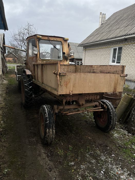 Продам трактор т-16 з причіпом