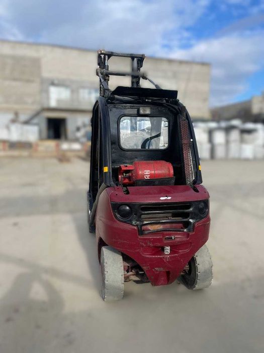 Газовий вилковий навантажувач Linde H25T, 2.5 т, 2007 рік