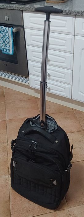 MOCHILA,MALA,PC E ROUPA.TROLLEY E RODAS.Viagens,Emprego,Passeio,Férias